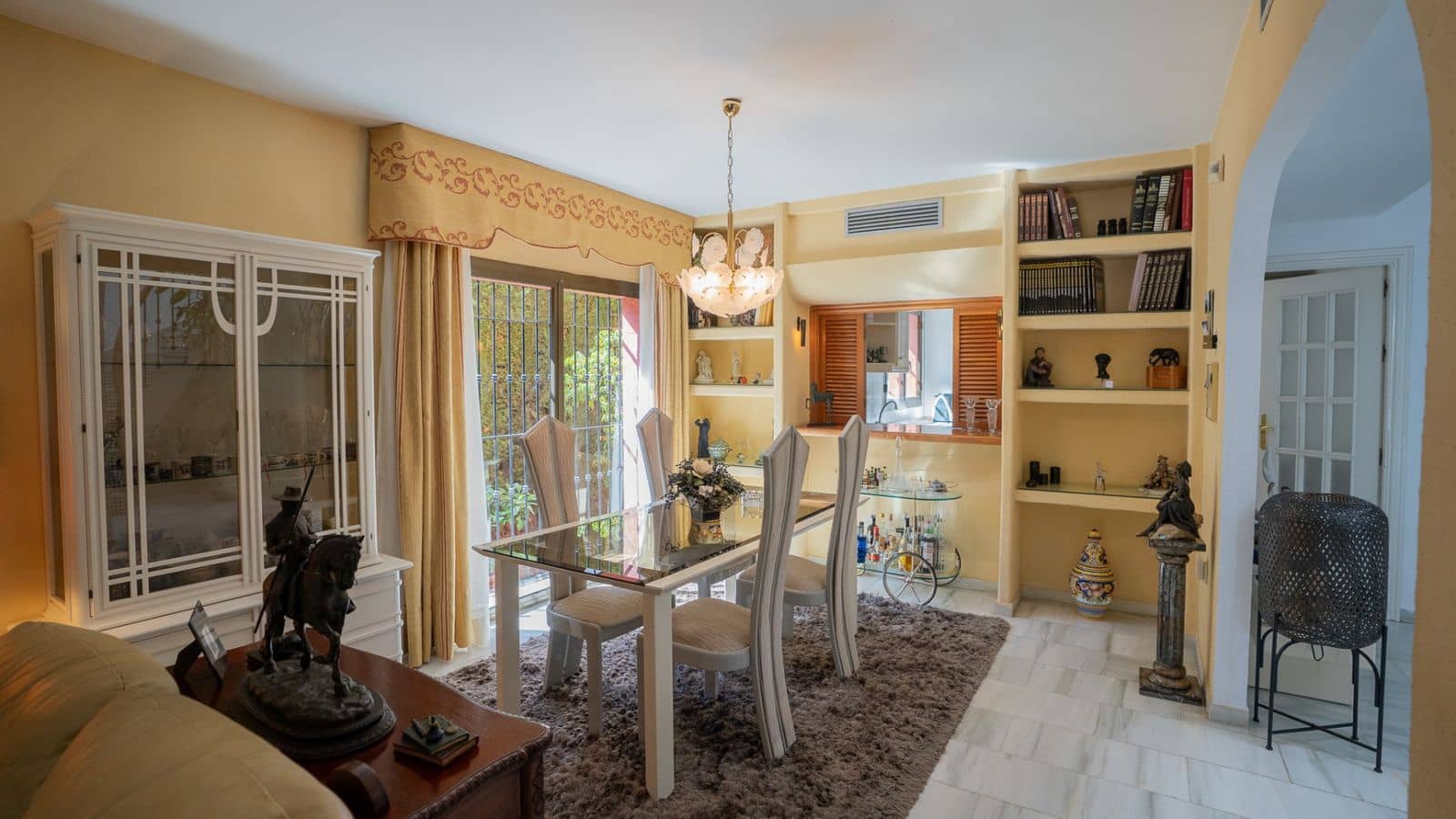 Chalet de 4 habitaciones en Marbella en venta - 1.475.000 € (Ref: 9607660)