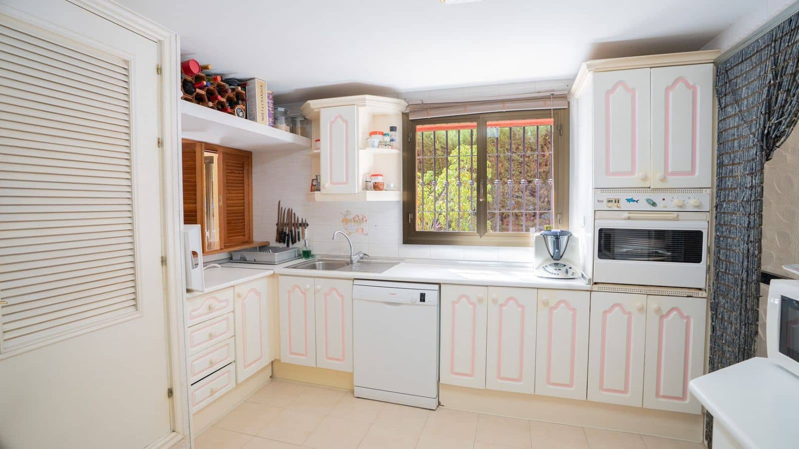 Chalet de 4 habitaciones en Marbella en venta - 1.475.000 € (Ref: 9607660)