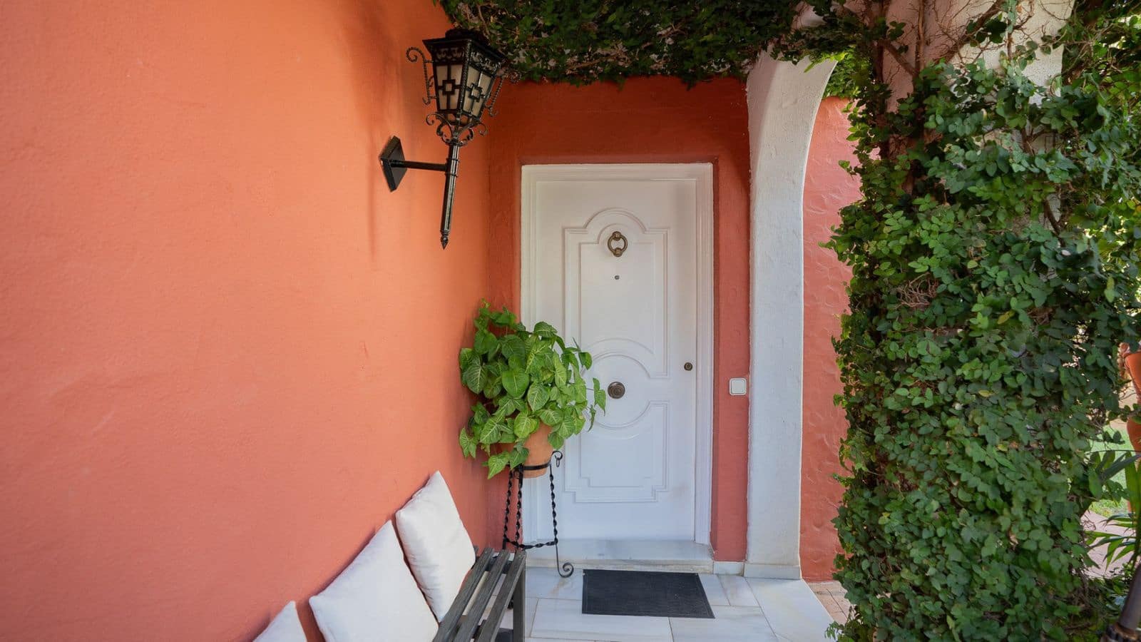 Chalet de 4 habitaciones en Marbella en venta - 1.475.000 € (Ref: 9607660)