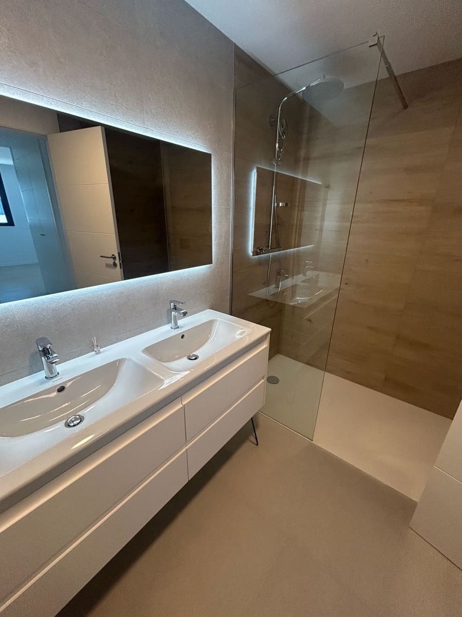 2 bedroom Apartment for sale in Torremolinos - € 975,000 (Ref: 9607669)