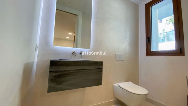 3 soveværelse Semi-Rækkehus til salg i Golden Mile, Marbella - € 2.250.000 (Ref: 9607673)