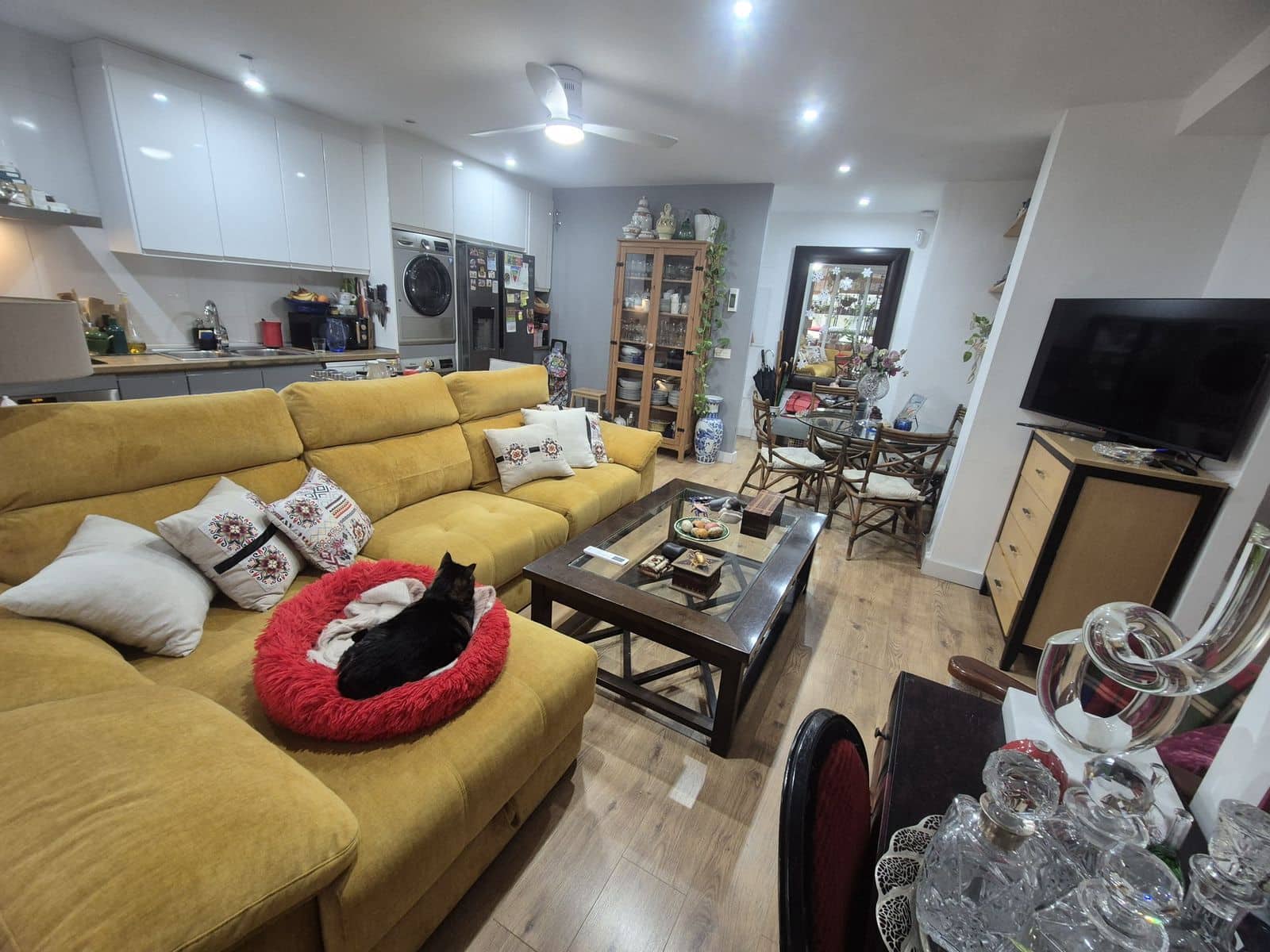 2 bedroom Apartment for sale in Marbella - € 620,000 (Ref: 9607675)