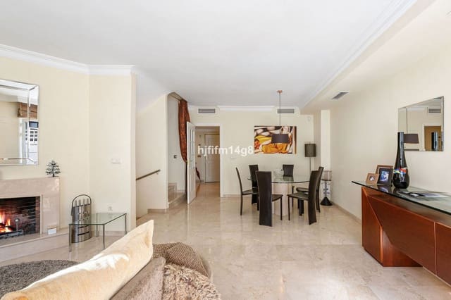 Casa de 3 habitaciones en Nueva Andalucia, Marbella en venta - 595.000 € (Ref: 9607685)