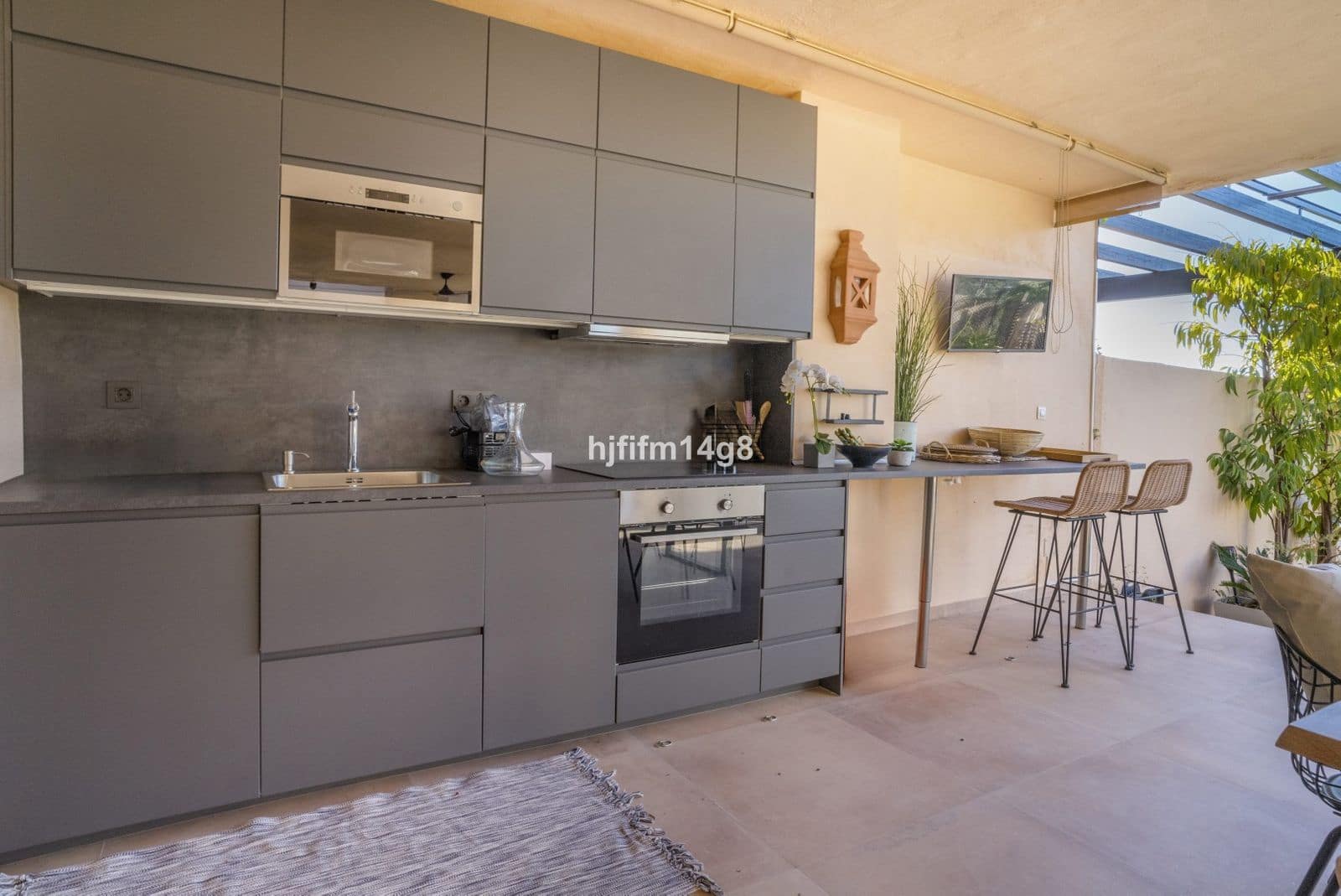 Apartamento de 2 habitaciones en Nueva Andalucia en venta - 850.000 € (Ref: 9607686)