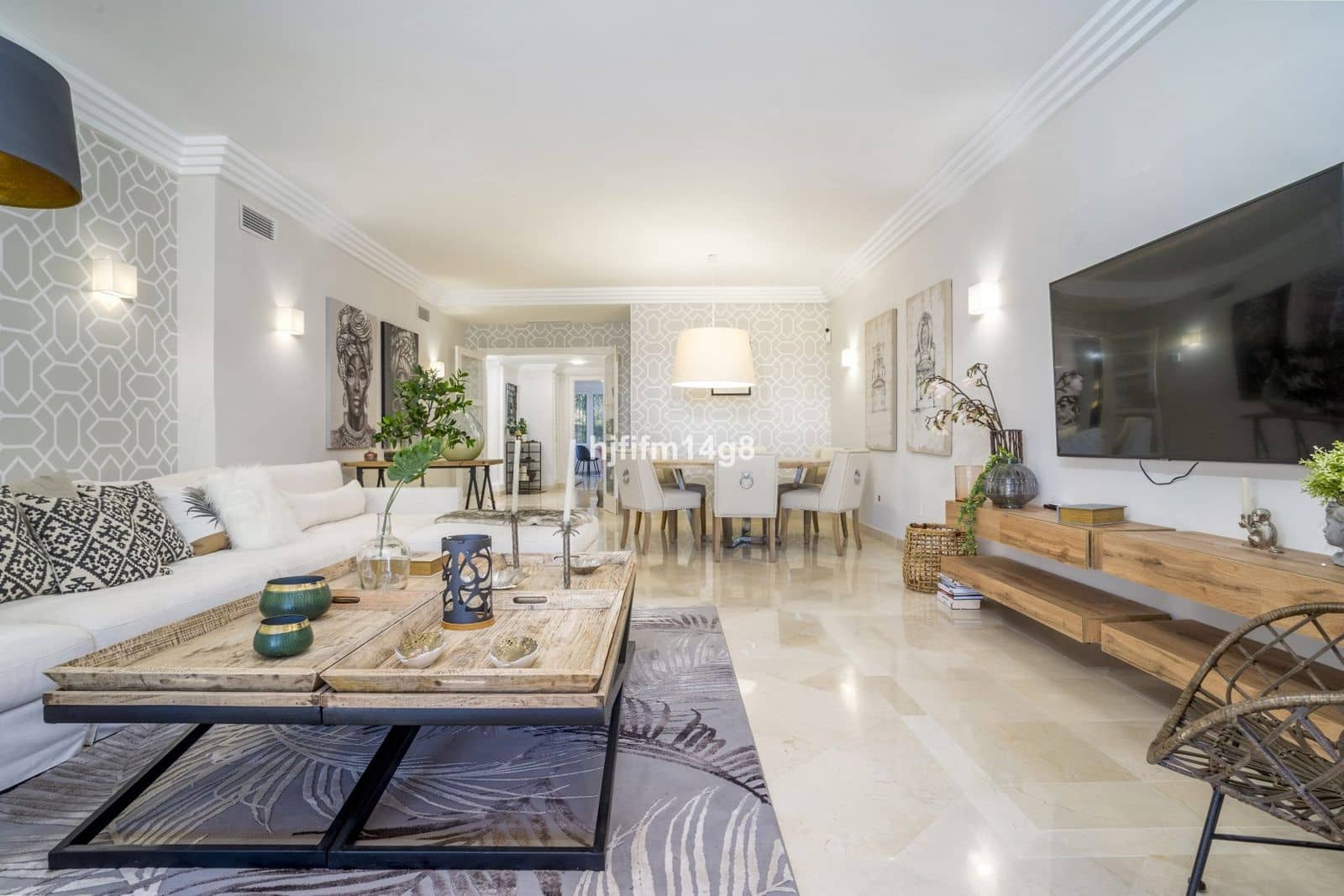 Apartamento de 2 habitaciones en Nueva Andalucia en venta - 850.000 € (Ref: 9607686)