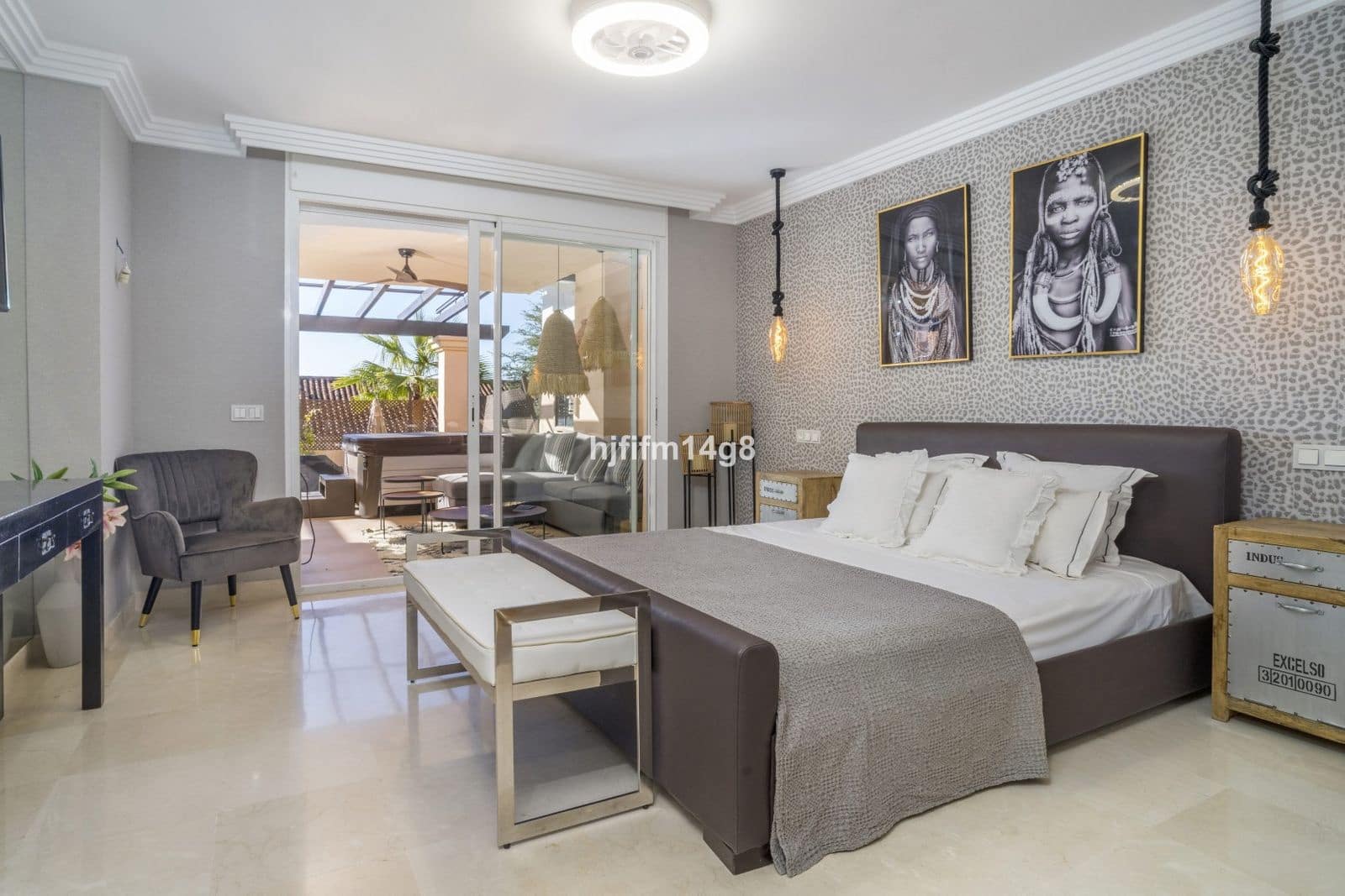 Apartamento de 2 habitaciones en Nueva Andalucia en venta - 850.000 € (Ref: 9607686)