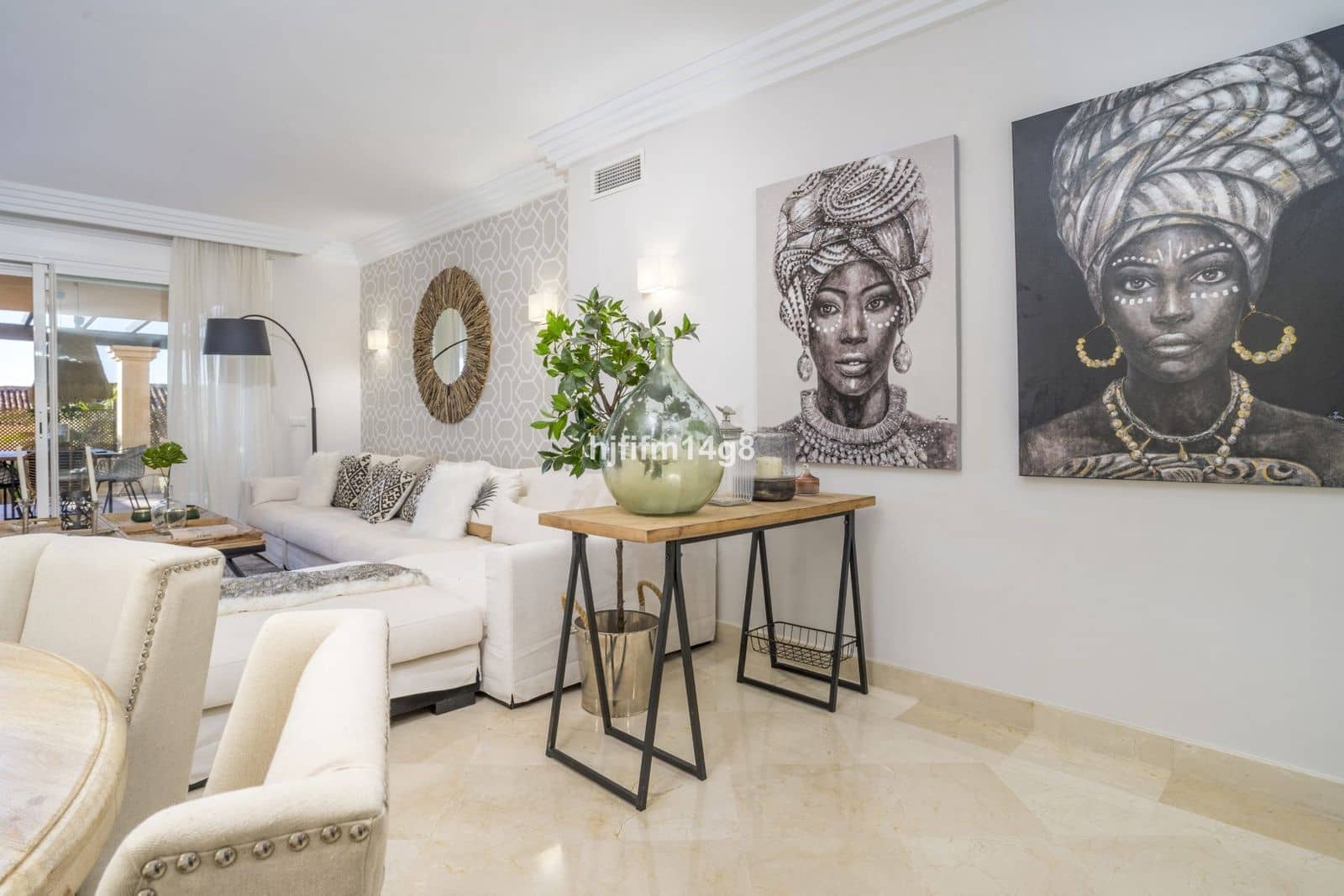 Apartamento de 2 habitaciones en Nueva Andalucia en venta - 850.000 € (Ref: 9607686)