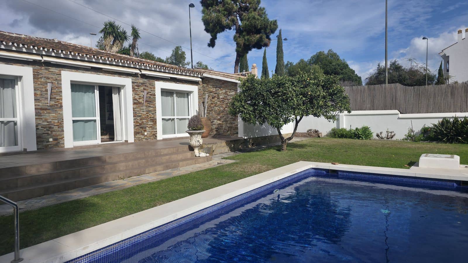 3 bedroom Villa for sale in Golden Mile - € 2,800,000 (Ref: 9607687)