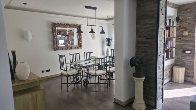 3 soveværelse Villa til salg i Golden Mile, Marbella - € 2.800.000 (Ref: 9607687)