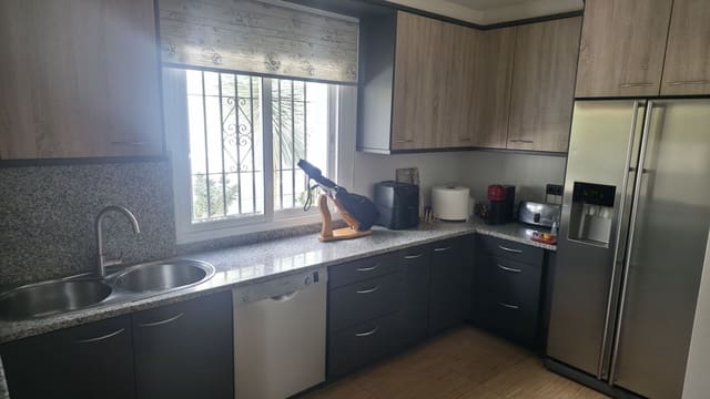 3 soveværelse Villa til salg i Golden Mile, Marbella - € 2.800.000 (Ref: 9607687)