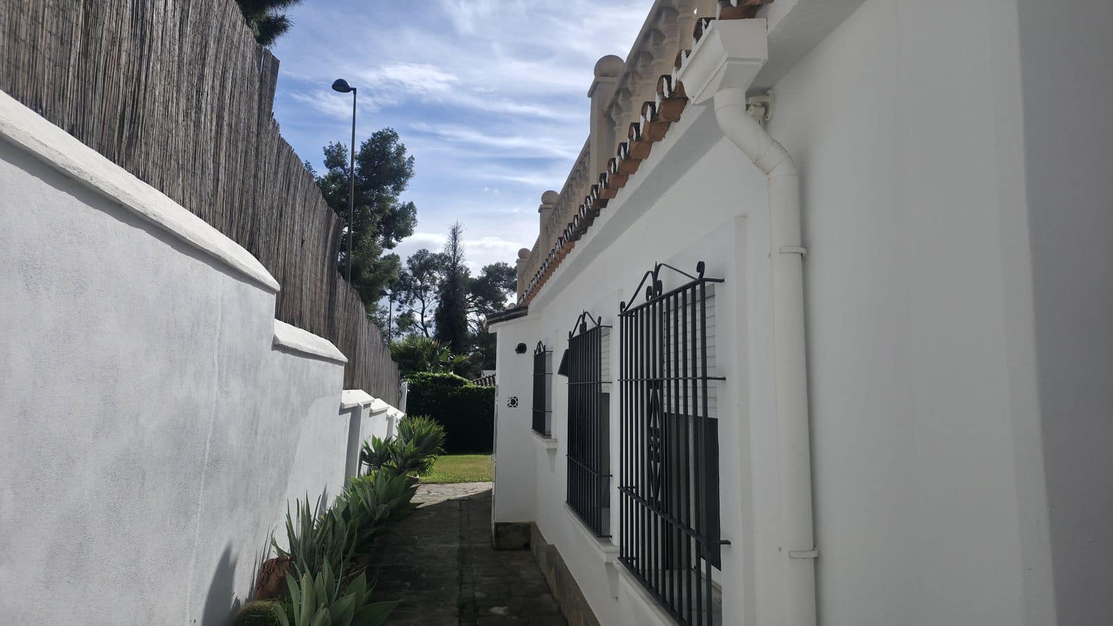 3 bedroom Villa for sale in Golden Mile - € 2,800,000 (Ref: 9607687)