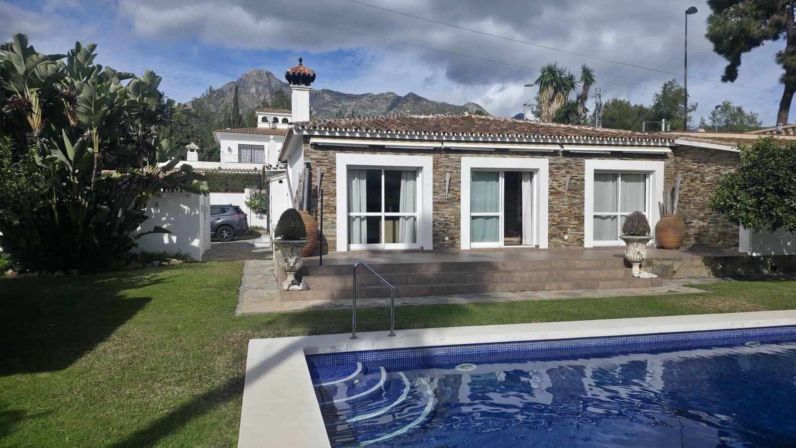 3 bedroom Villa for sale in Golden Mile - € 2,800,000 (Ref: 9607687)