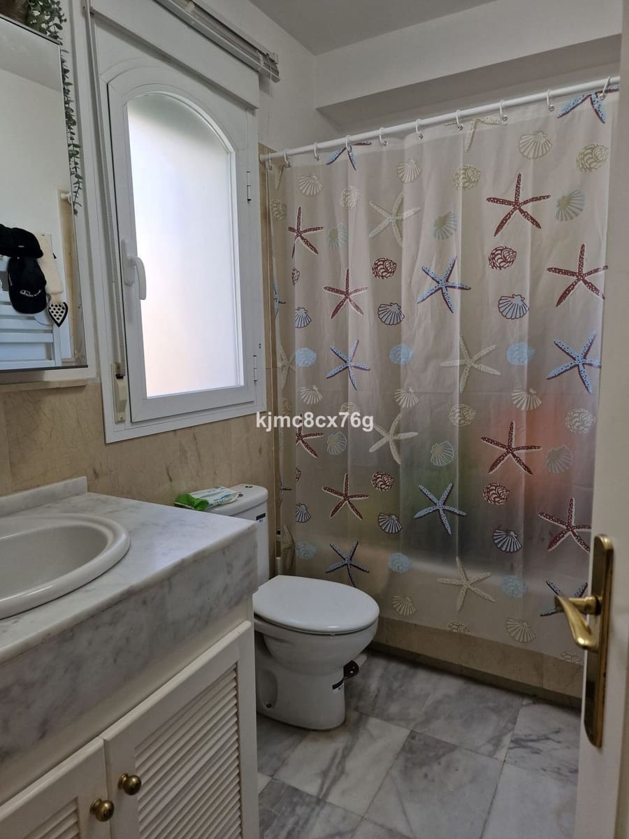 4 soveværelse Semi-Rækkehus til salg i Riviera del Sol - € 460.000 (Ref: 9607691)