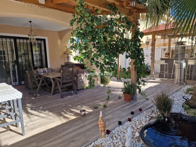 4 soveværelse Semi-Rækkehus til salg i Riviera del Sol, Mijas - € 460.000 (Ref: 9607691)