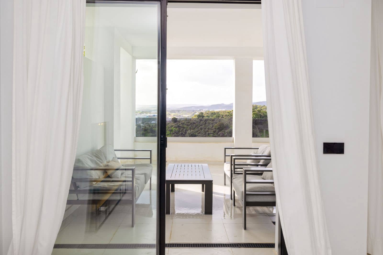 2 bedroom Apartment for sale in Estepona - € 510,000 (Ref: 9607693)