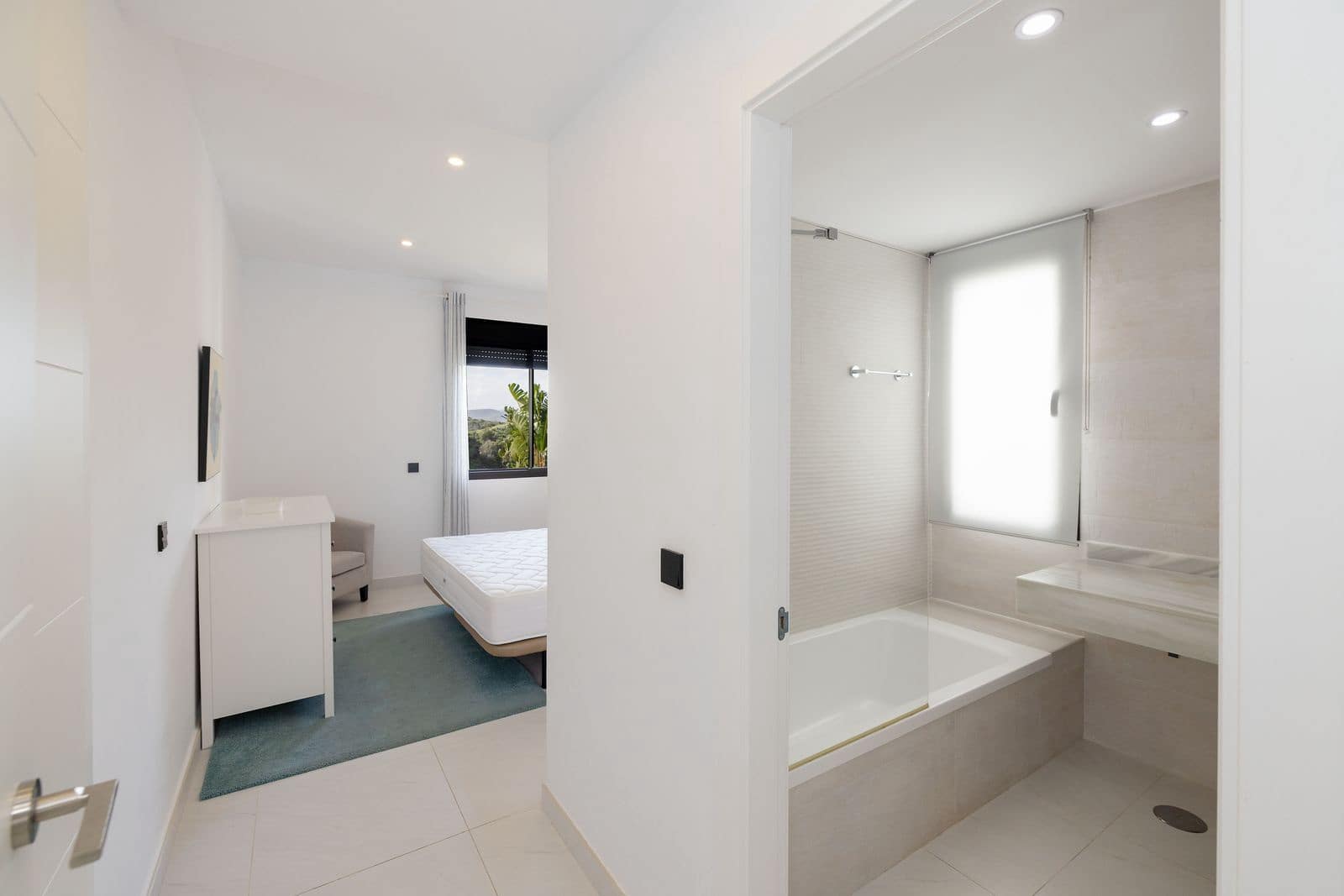 2 bedroom Apartment for sale in Estepona - € 510,000 (Ref: 9607693)