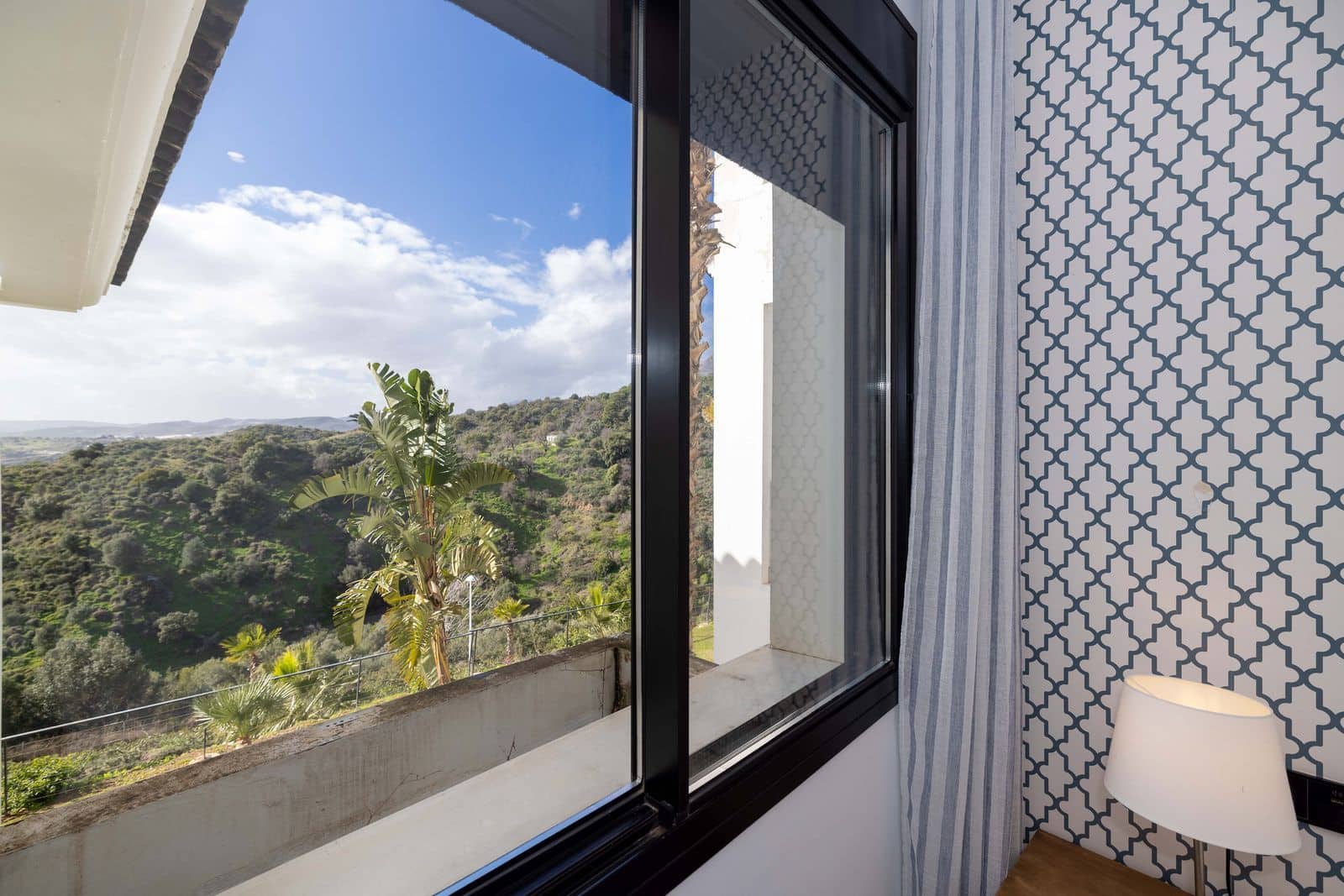 2 bedroom Apartment for sale in Estepona - € 510,000 (Ref: 9607693)