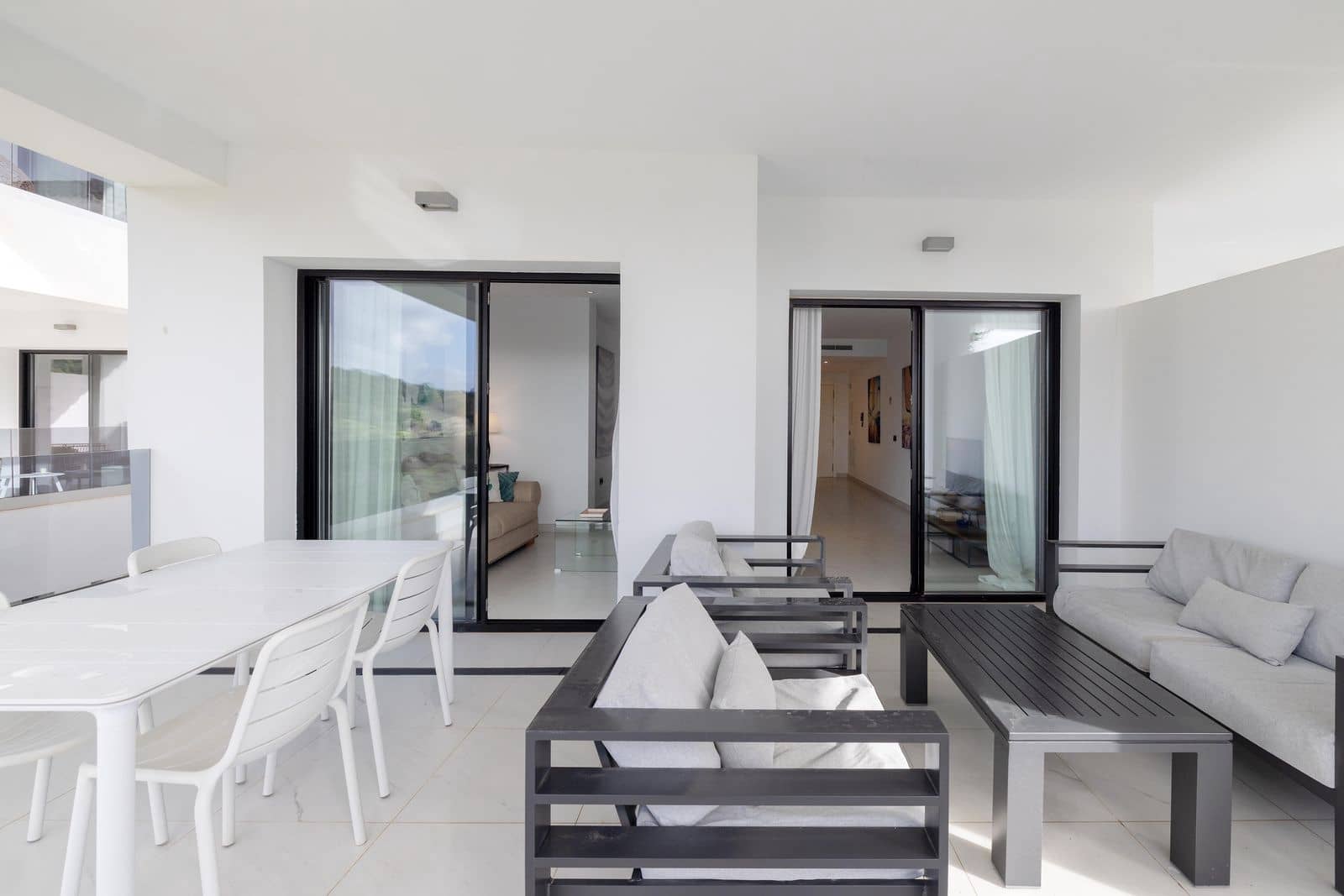 2 bedroom Apartment for sale in Estepona - € 510,000 (Ref: 9607693)