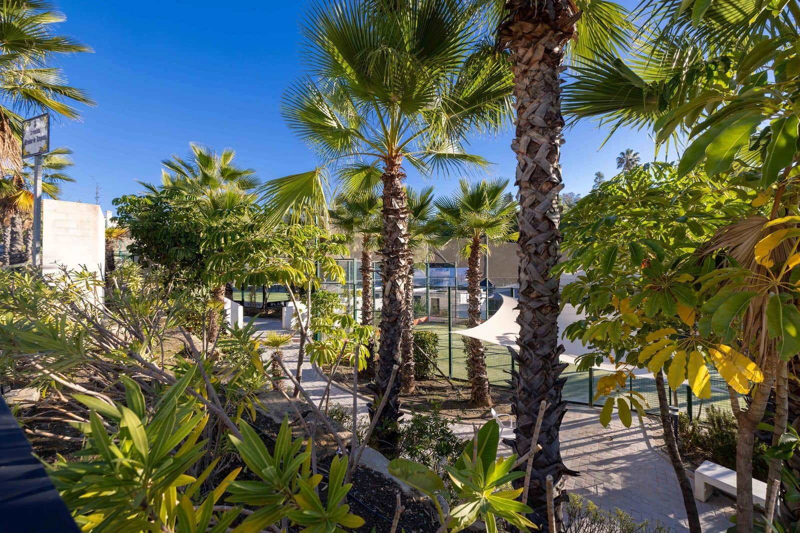 2 bedroom Apartment for sale in Estepona - € 510,000 (Ref: 9607693)