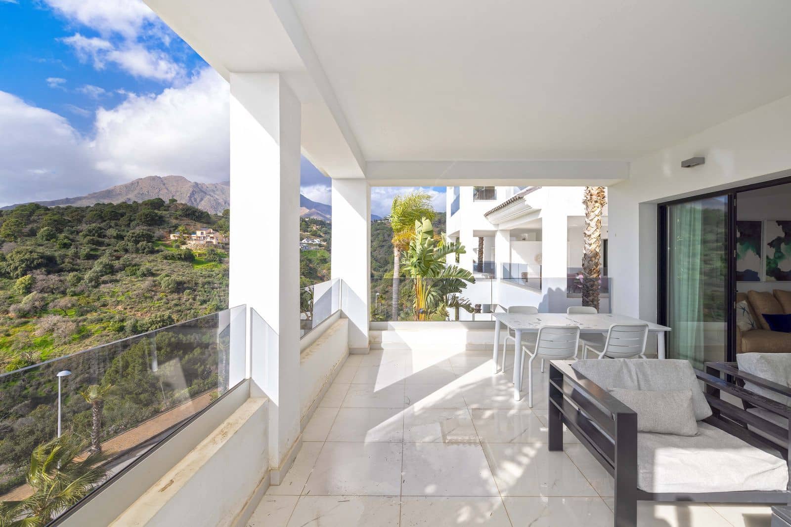 2 bedroom Apartment for sale in Estepona - € 510,000 (Ref: 9607693)