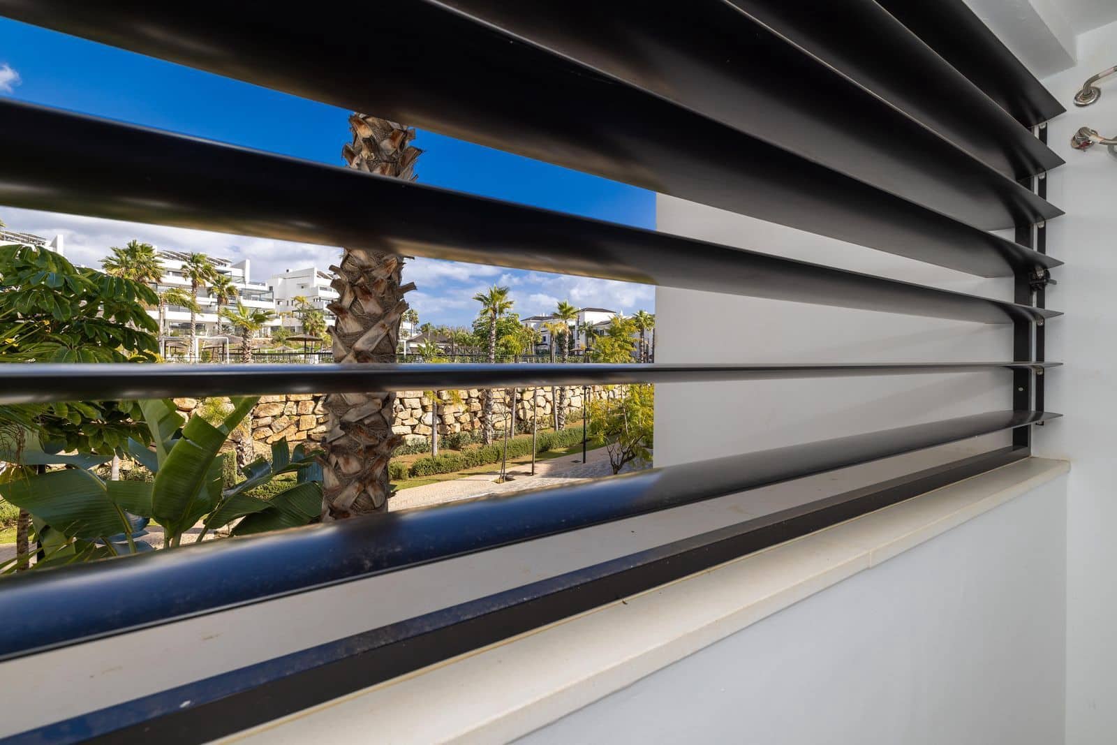 2 bedroom Apartment for sale in Estepona - € 510,000 (Ref: 9607693)