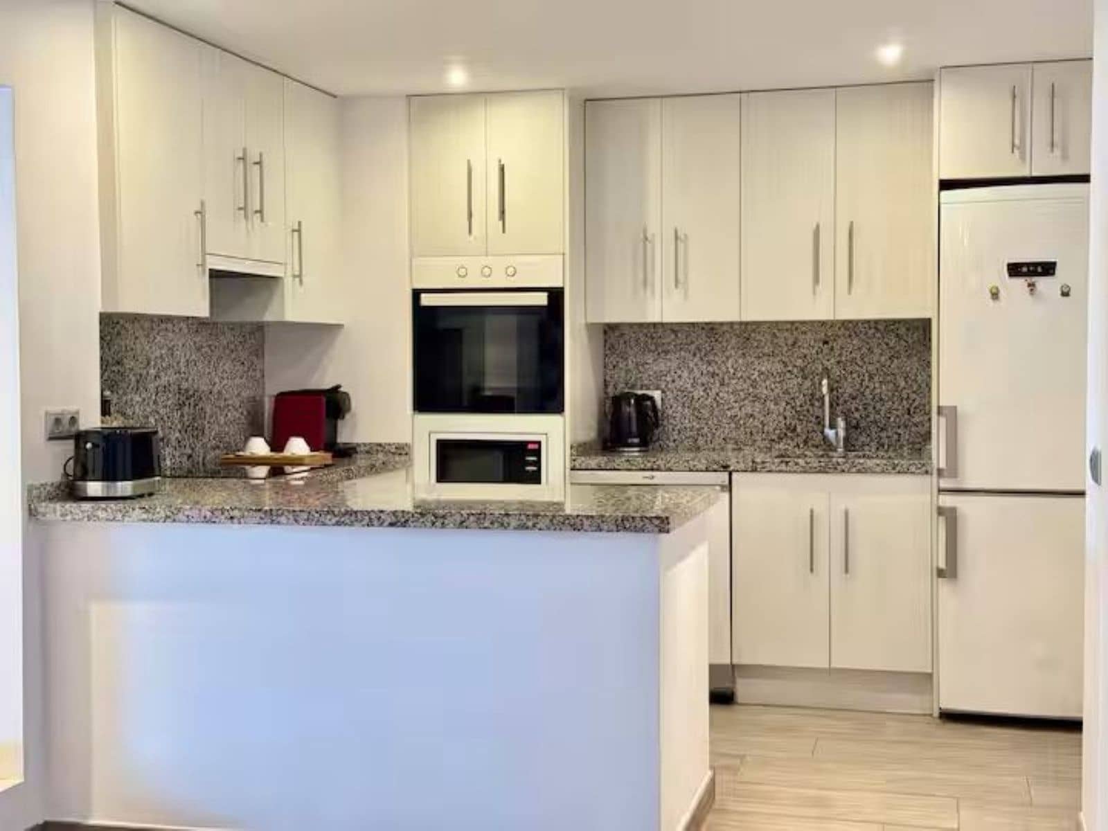 2 Zimmer Apartment zu verkaufen in Elviria - 685.000 € (Ref: 9607700)