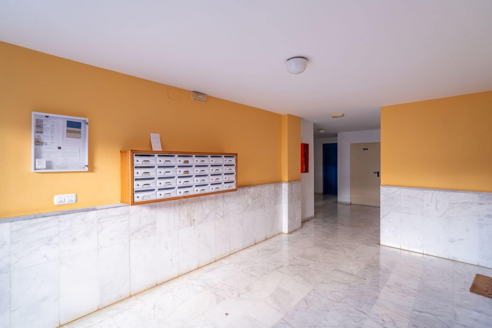 Apartamento de 3 habitaciones en Estepona en venta - 399.000 € (Ref: 9607701)