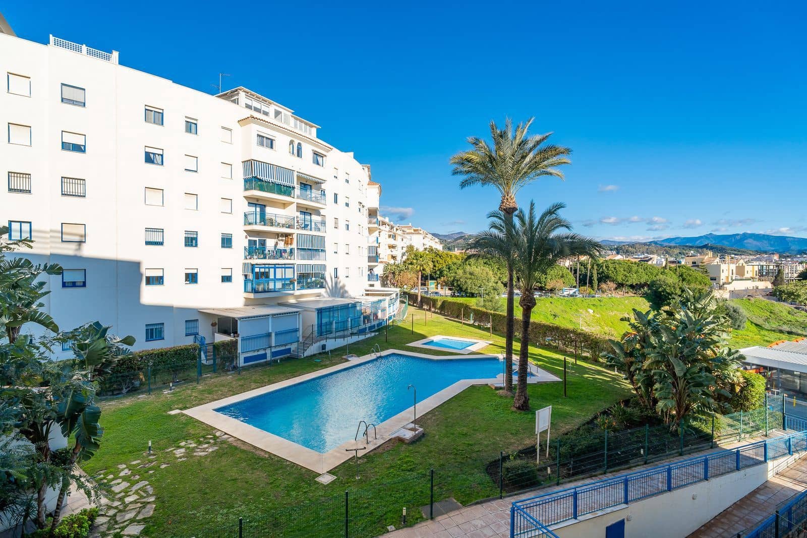 Apartamento de 3 habitaciones en Estepona en venta - 399.000 € (Ref: 9607701)