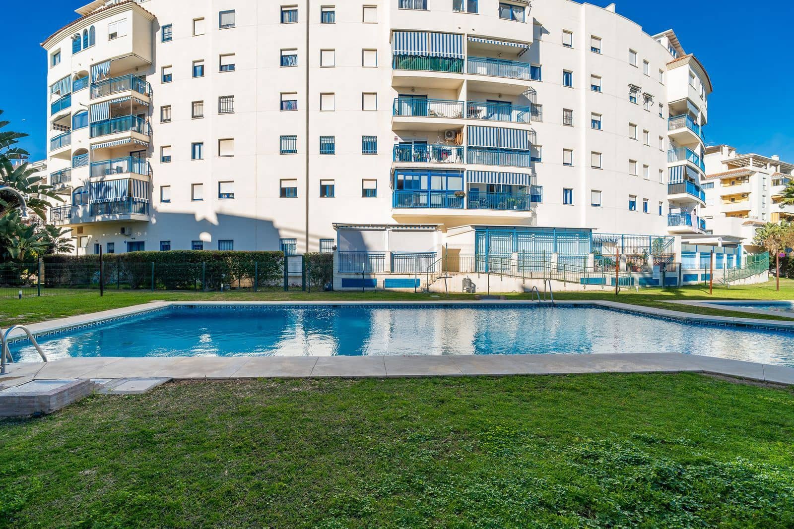 Apartamento de 3 habitaciones en Estepona en venta - 399.000 € (Ref: 9607701)