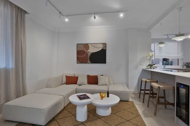 Apartamento de 2 habitaciones en El Paraiso, Estepona en venta - 499.000 € (Ref: 9607704)