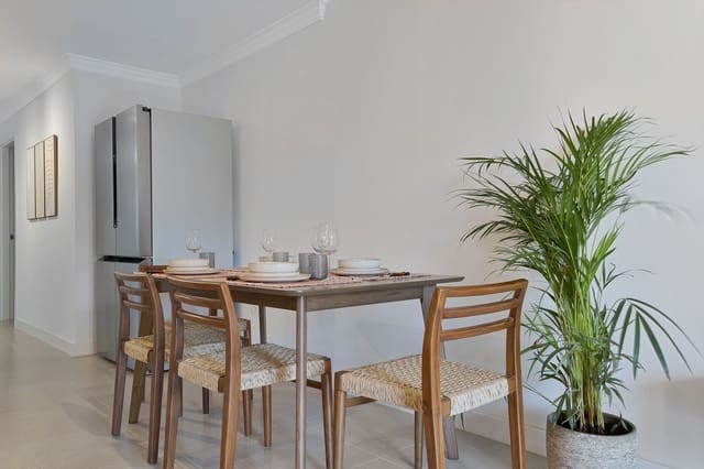 Apartamento de 2 habitaciones en El Paraiso, Estepona en venta - 499.000 € (Ref: 9607704)