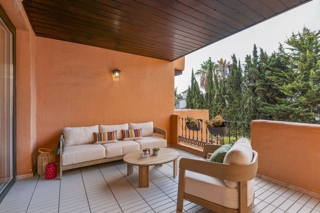 Apartamento de 2 habitaciones en El Paraiso, Estepona en venta - 499.000 € (Ref: 9607704)