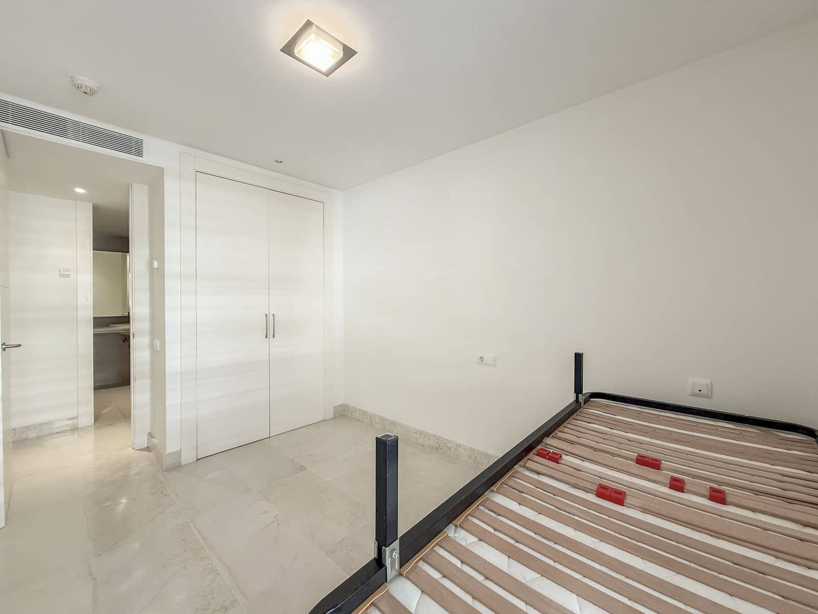 3 makuuhuone Huoneisto myytävänä paikassa Manilva - 380 000 € (Ref: 9607706)