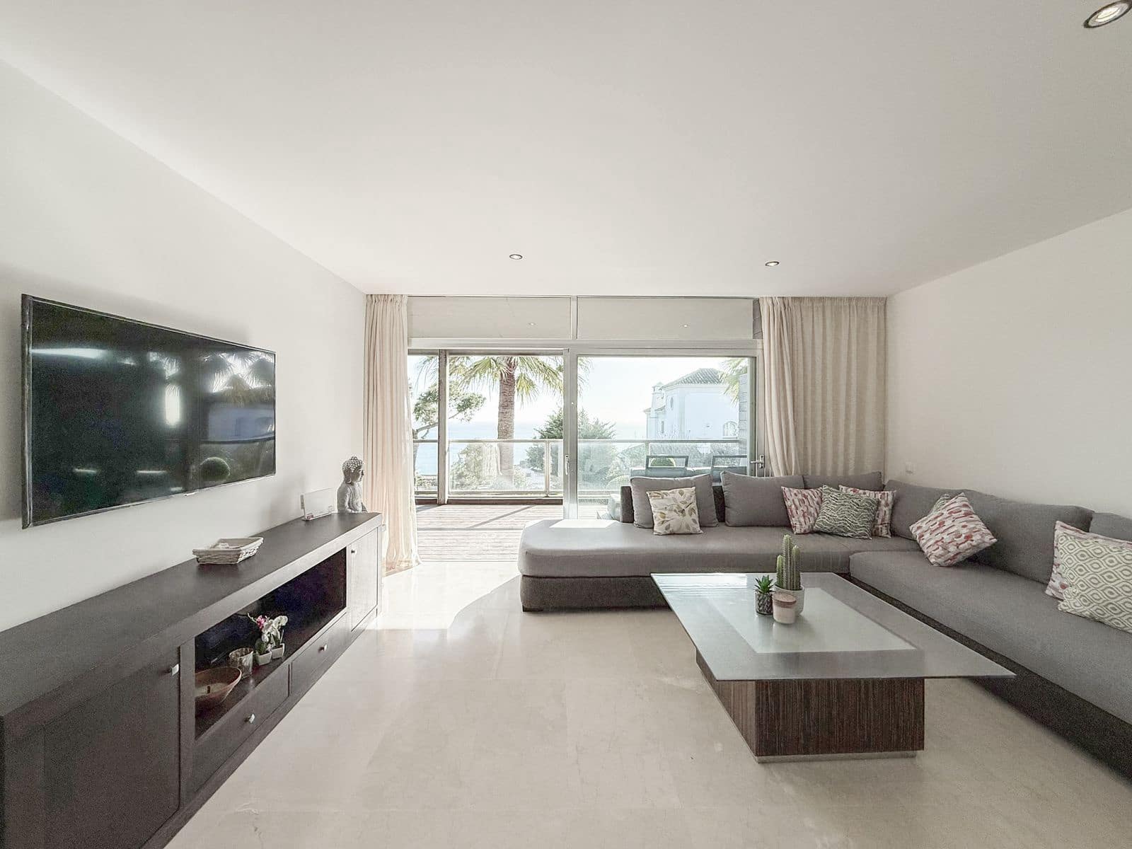 3 makuuhuone Huoneisto myytävänä paikassa Manilva - 380 000 € (Ref: 9607706)