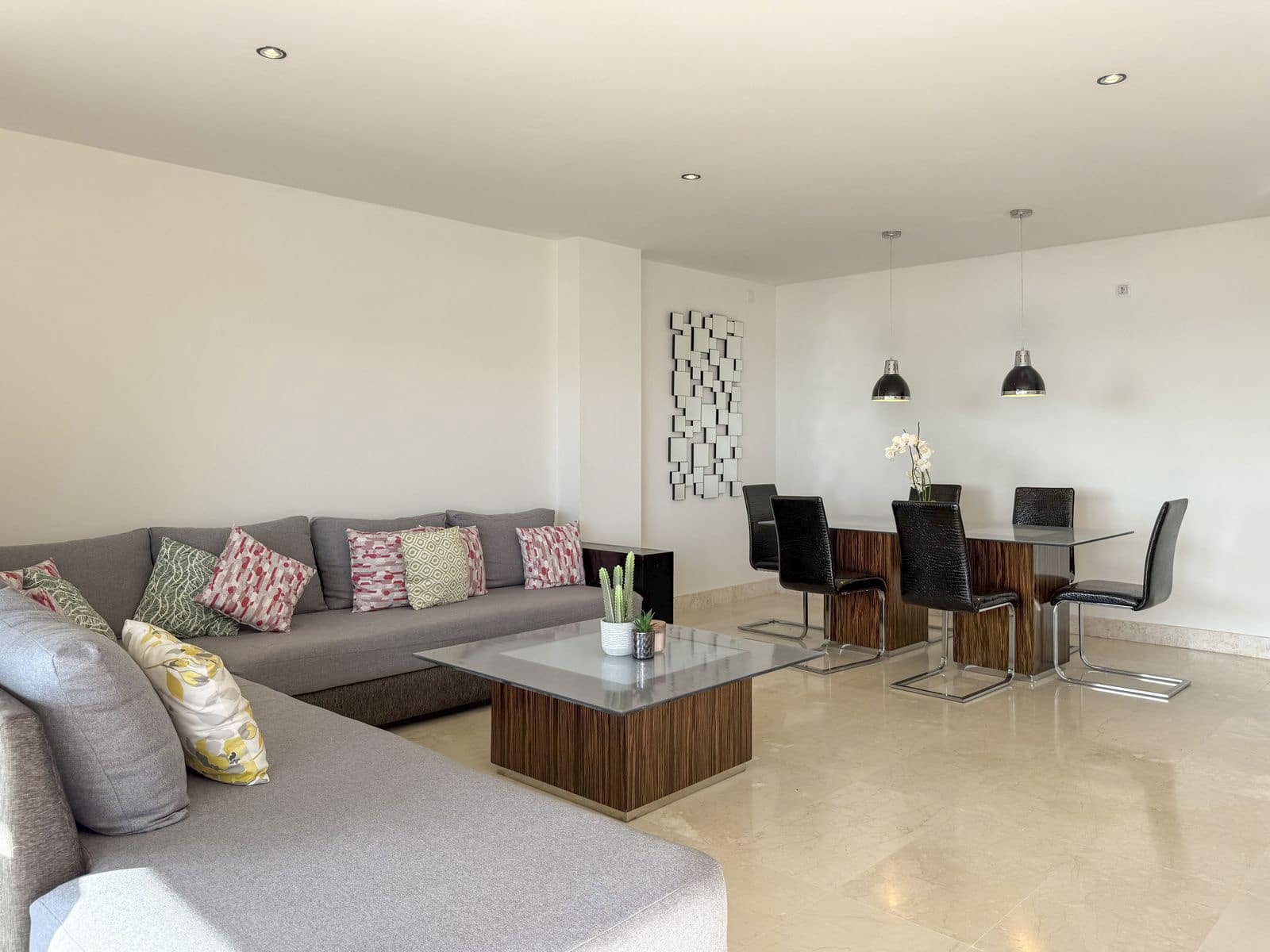 3 makuuhuone Huoneisto myytävänä paikassa Manilva - 380 000 € (Ref: 9607706)