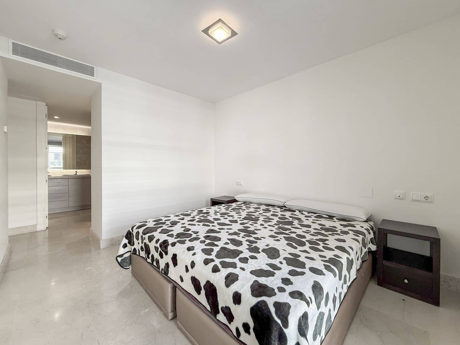 3 makuuhuone Huoneisto myytävänä paikassa Manilva - 380 000 € (Ref: 9607706)