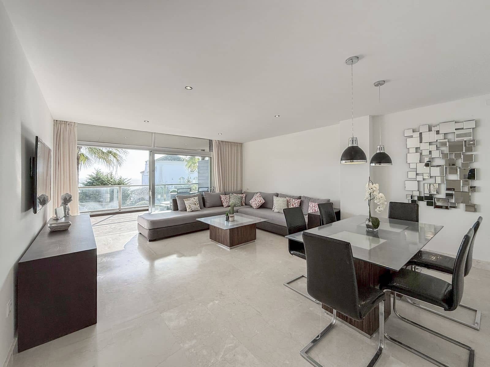 3 makuuhuone Huoneisto myytävänä paikassa Manilva - 380 000 € (Ref: 9607706)