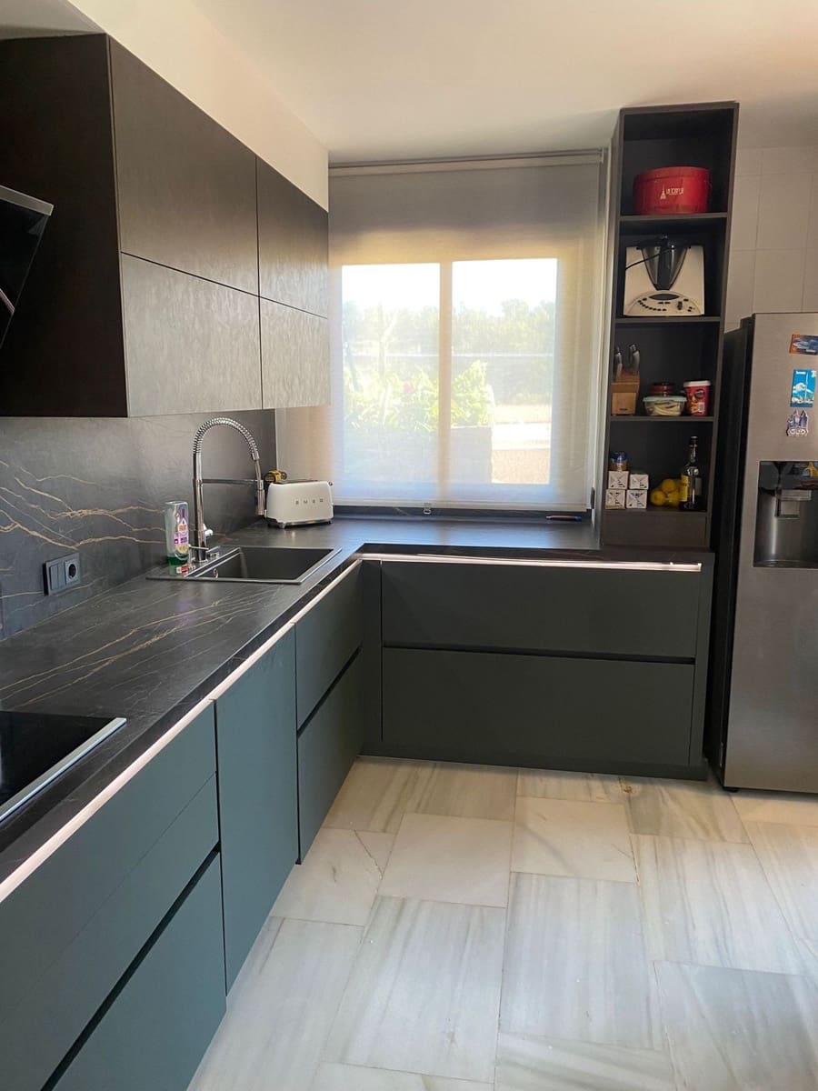 4 bedroom Villa for sale in Benahavis - € 860,000 (Ref: 9607707)