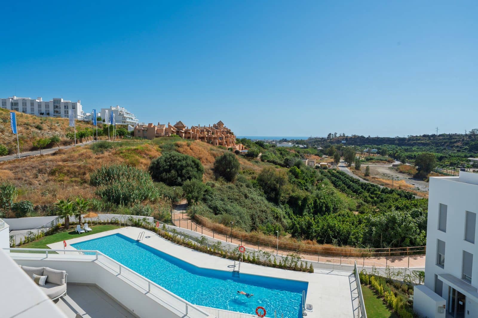 3 chambre Appartement à vendre à Estepona - 550 000 € (Ref: 9607709)