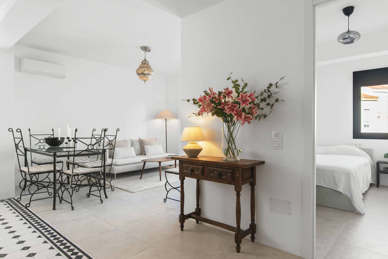 3 bedroom Apartment for sale in Estepona - € 399,000 (Ref: 9607711)