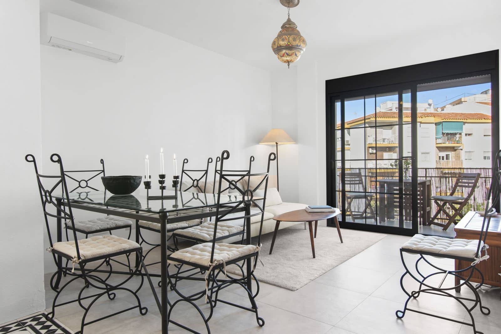 3 bedroom Apartment for sale in Estepona - € 399,000 (Ref: 9607711)