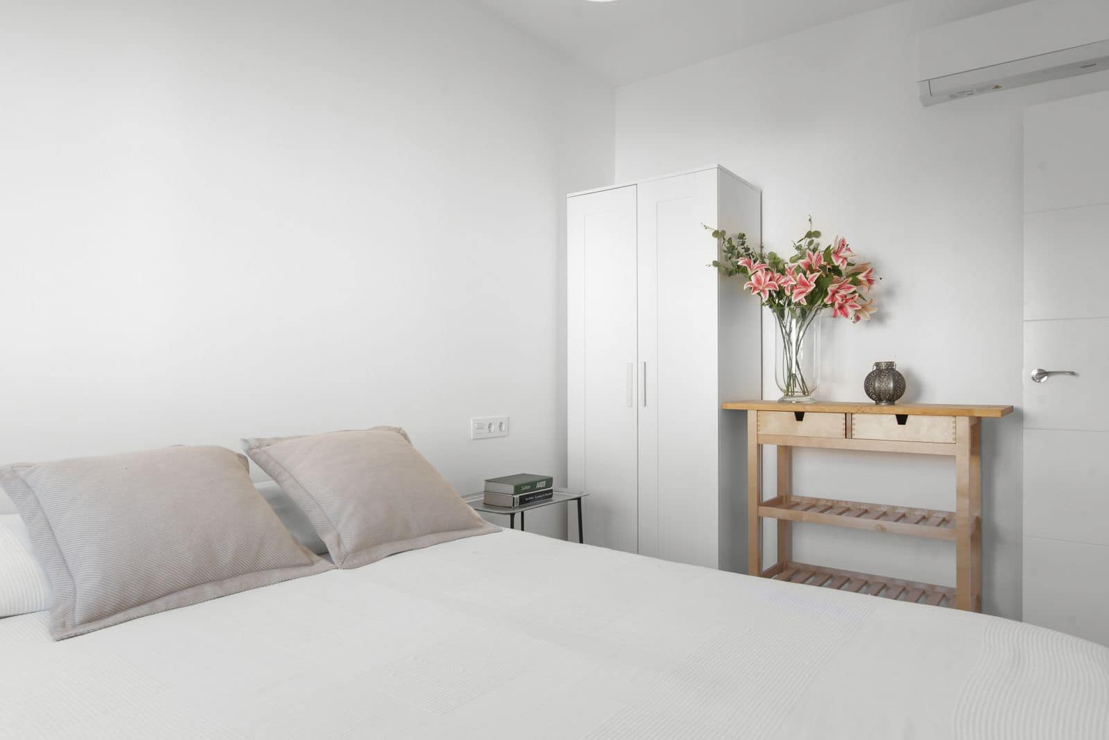 3 bedroom Apartment for sale in Estepona - € 399,000 (Ref: 9607711)