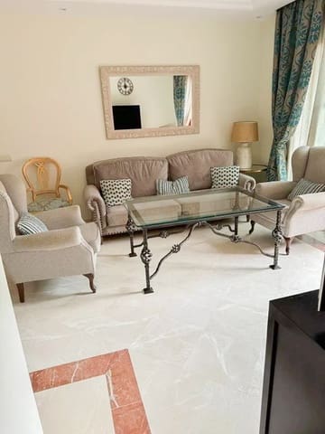 3 bedroom Apartment for sale in Elviria, Marbella - € 575,000 (Ref: 9607715)