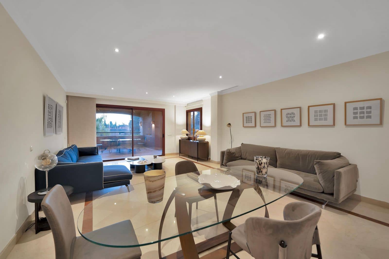 3 soveværelse Lejlighed til salg i Bahia de Marbella - € 1.300.000 (Ref: 9607719)