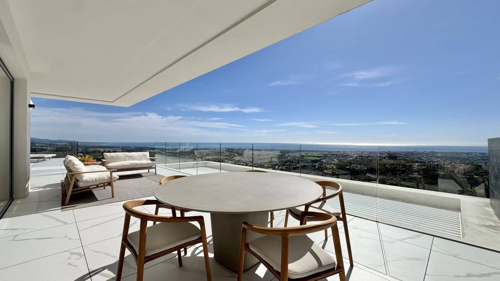 3 bedroom Apartment for sale in La Quinta - € 1,895,000 (Ref: 9607720)