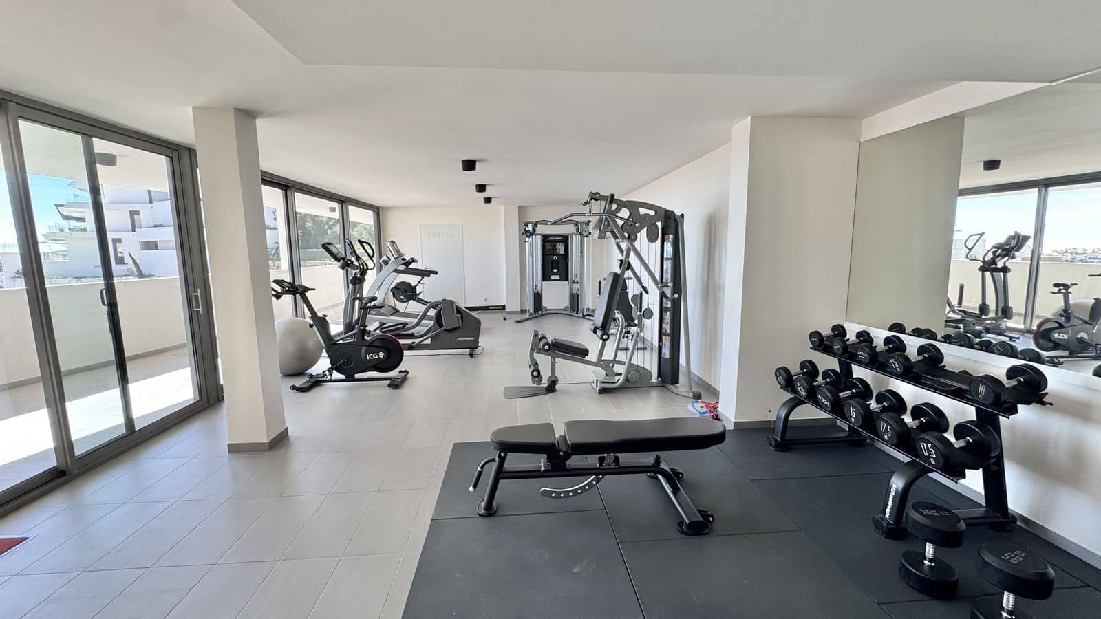 3 bedroom Apartment for sale in La Quinta - € 1,895,000 (Ref: 9607720)