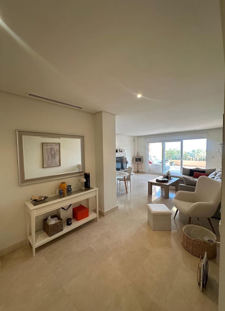 2 bedroom Apartment for sale in Nueva Andalucia - € 499,000 (Ref: 9607735)