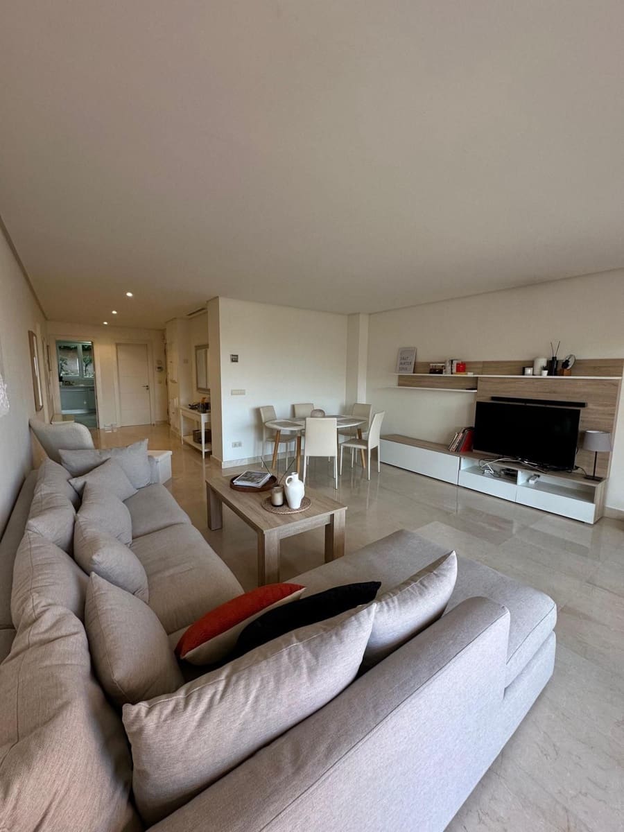 2 bedroom Apartment for sale in Nueva Andalucia - € 499,000 (Ref: 9607735)