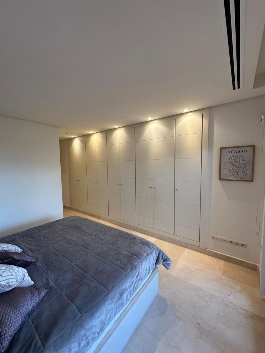 2 bedroom Apartment for sale in Nueva Andalucia - € 499,000 (Ref: 9607735)