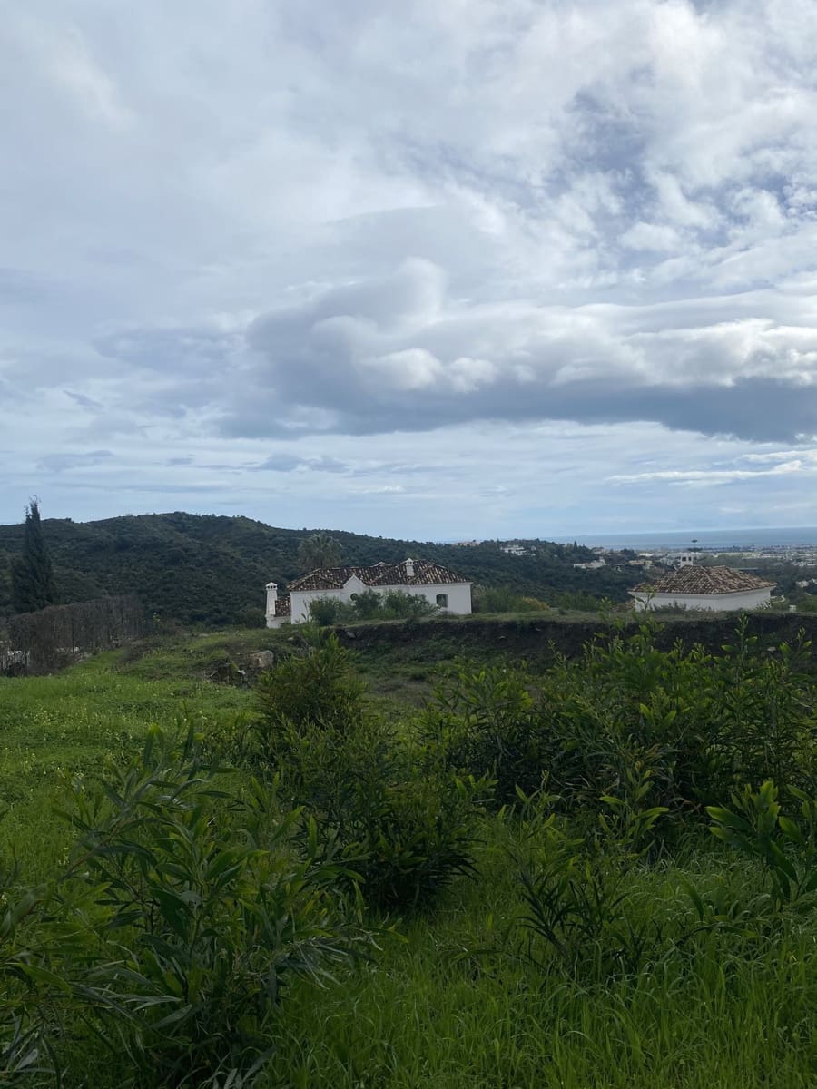 Building Plot for sale in Benahavis - € 1,995,000 (Ref: 9607742)